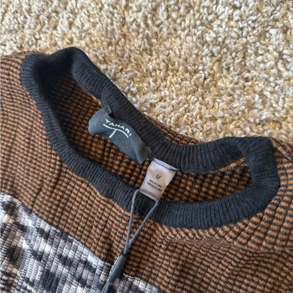 NWT Tahari Sweater - Picture 4 of 4